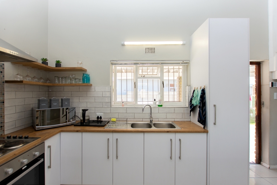 4 Bedroom Property for Sale in Middedorp Western Cape